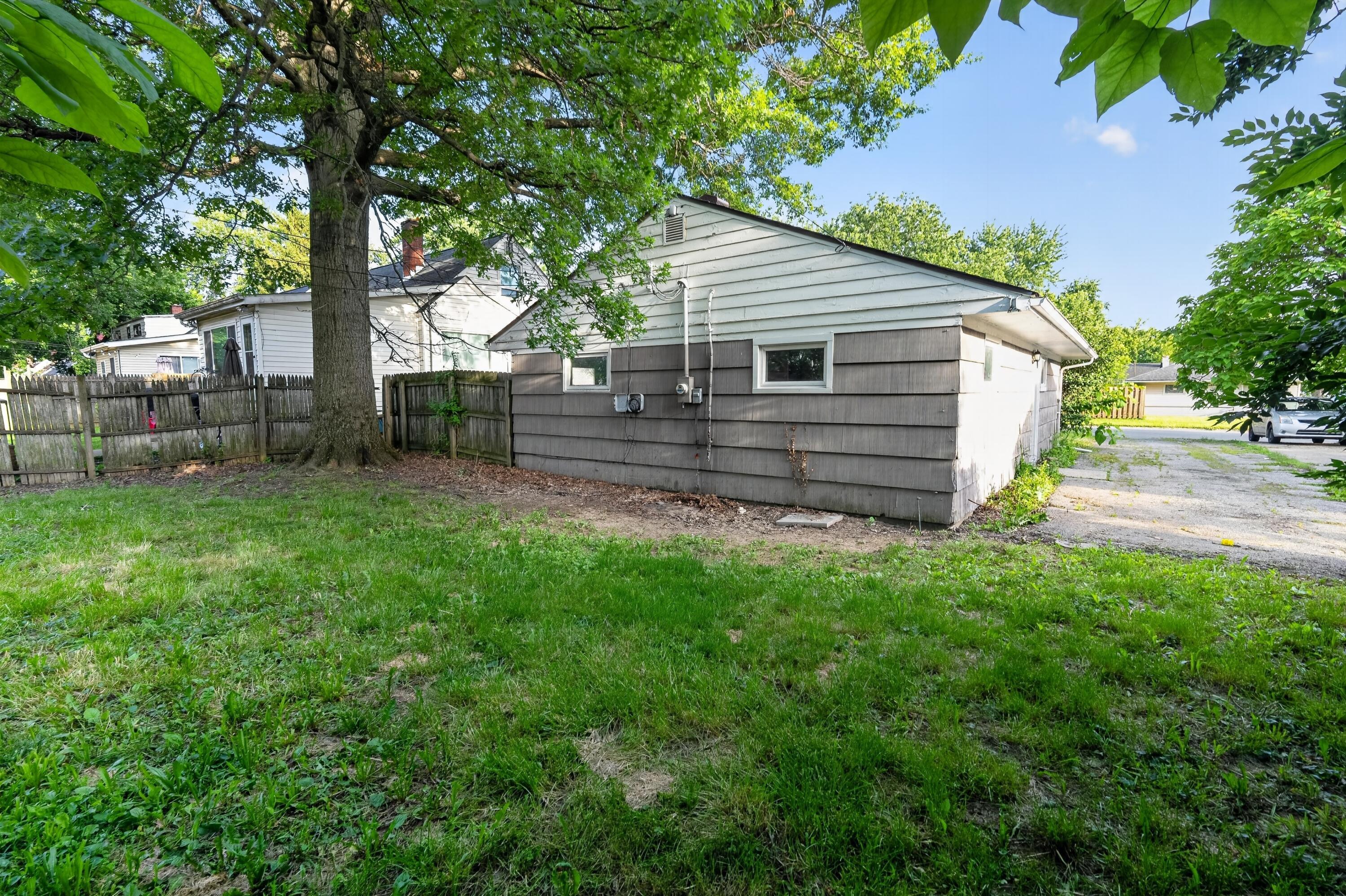 1572 Northridge Road