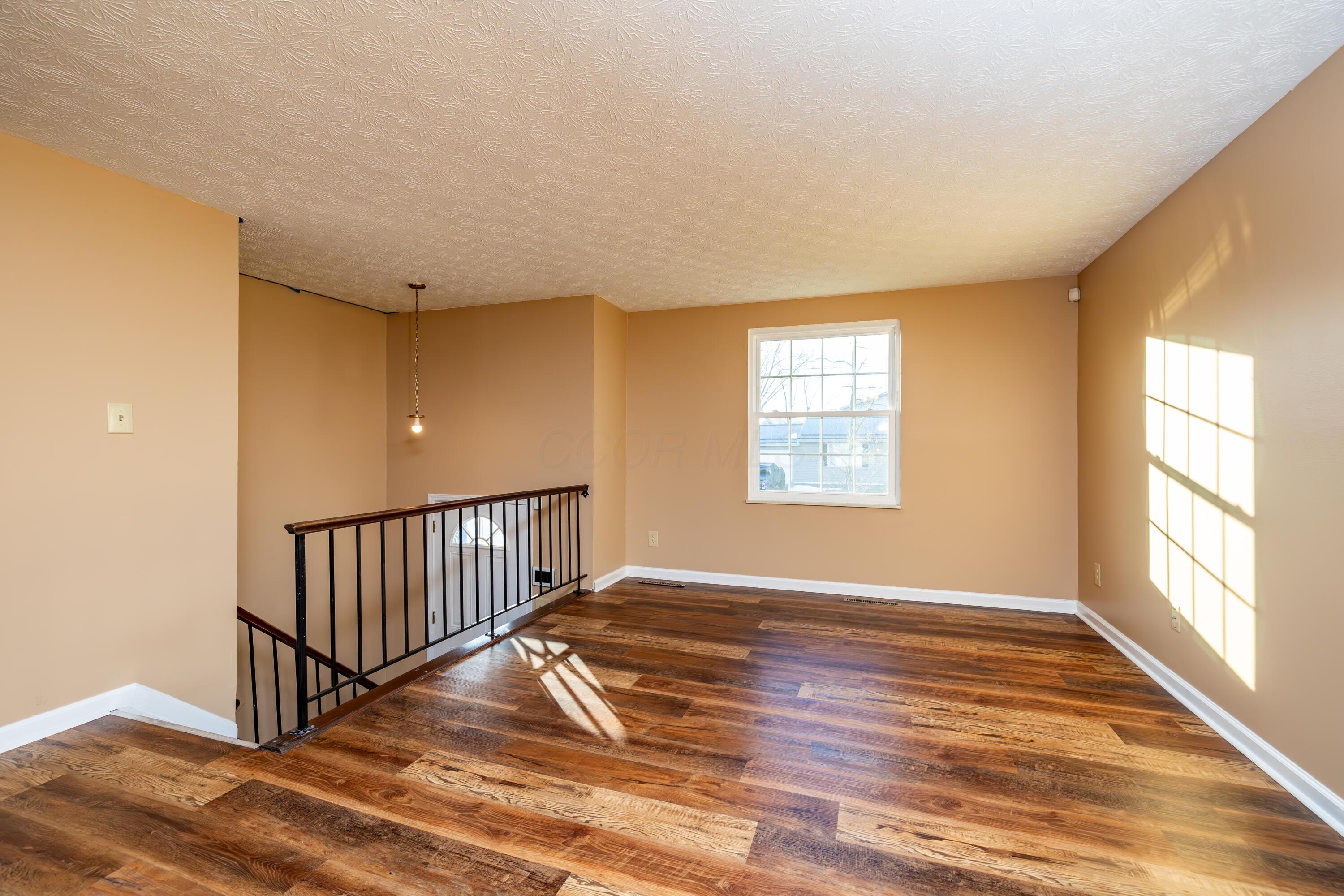 2128 Jade Street, Grove City, Ohio image 4