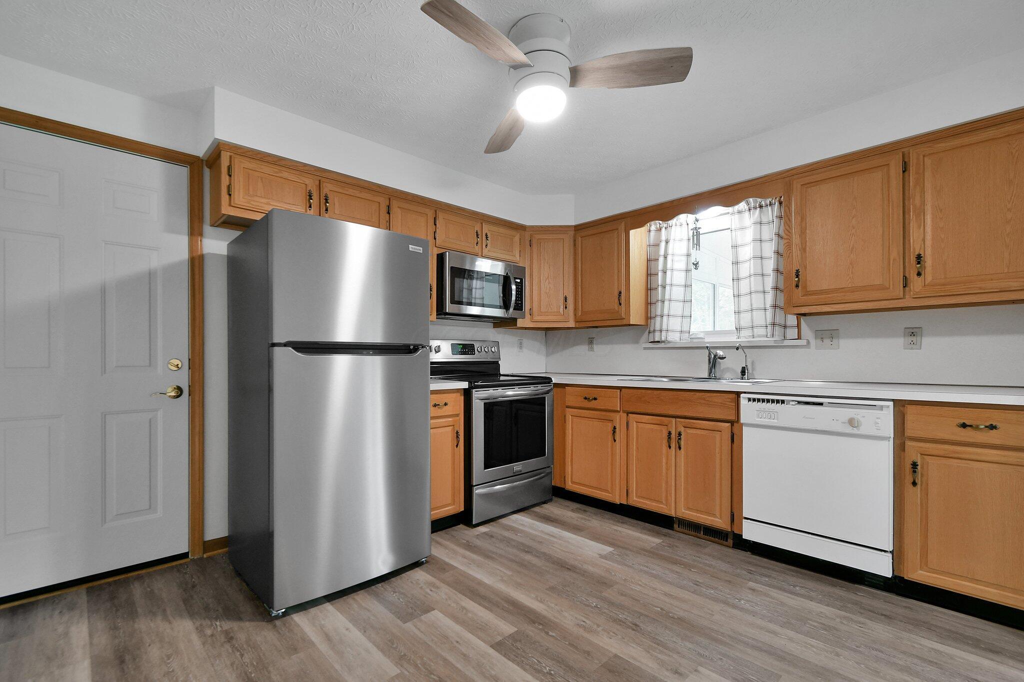 6301 Columbus Road, Centerburg, Ohio image 31