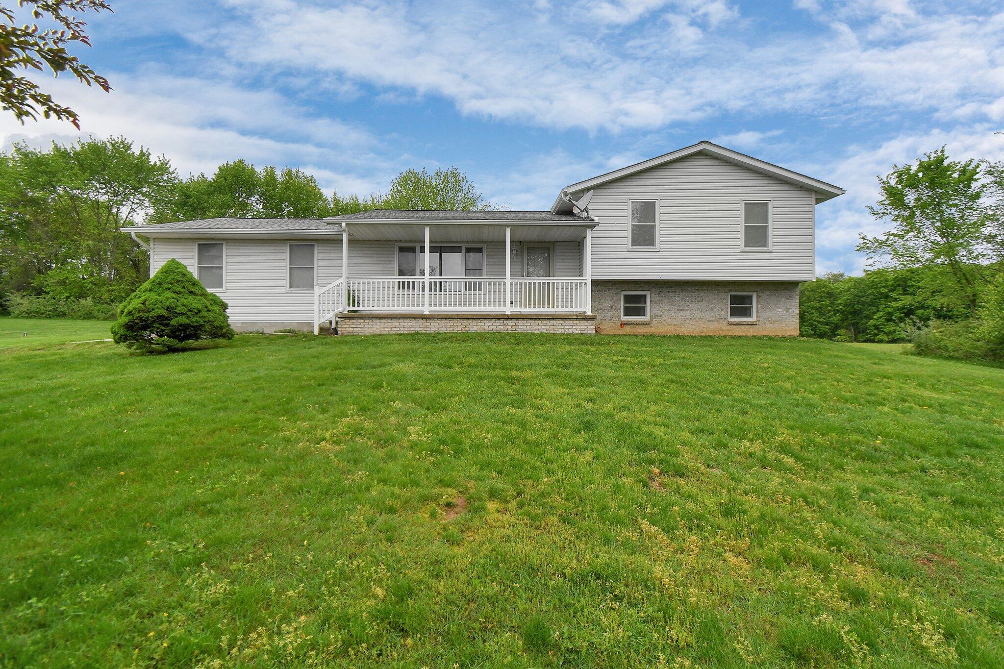 6301 Columbus Road, Centerburg, Ohio image 2