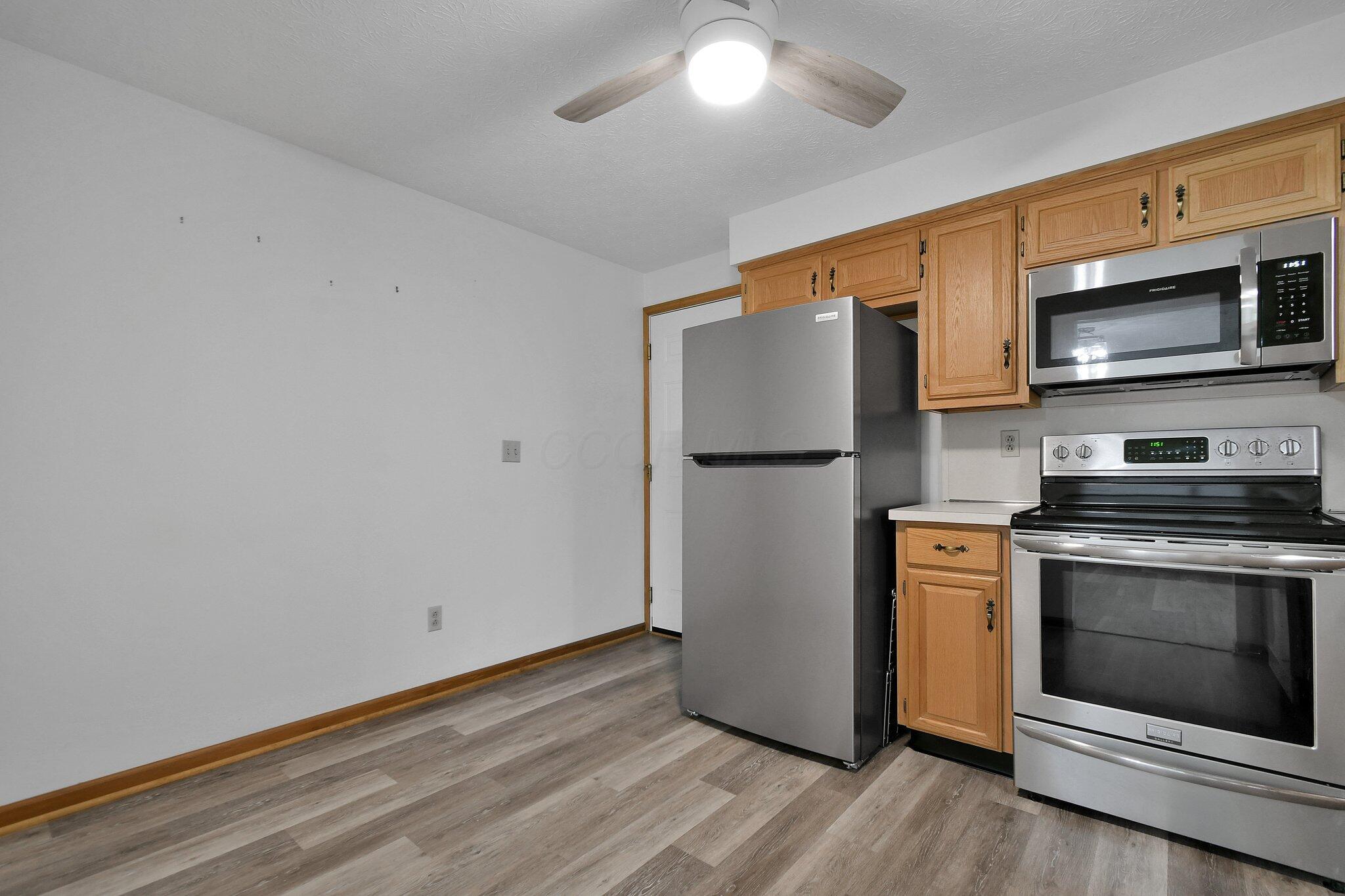 6301 Columbus Road, Centerburg, Ohio image 33