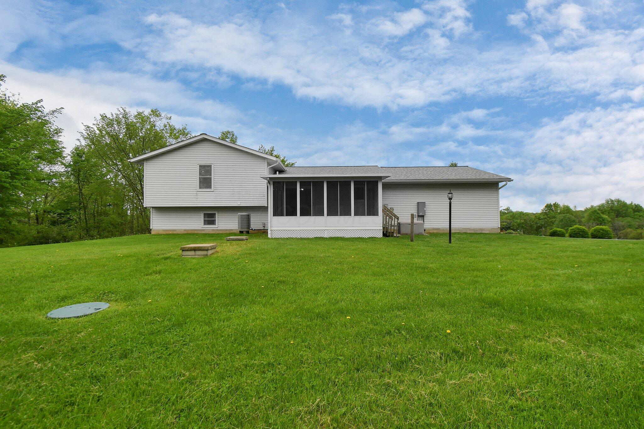 6301 Columbus Road, Centerburg, Ohio image 7