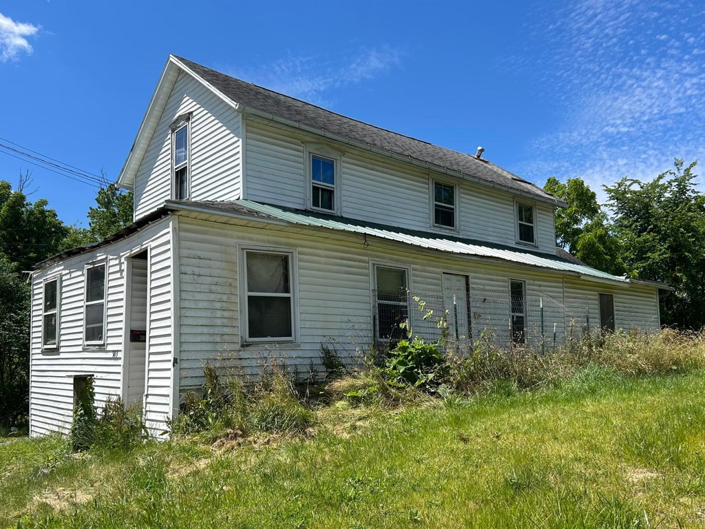 Photo of 303 High Street, Mansfield, OH 44903 (MLS # 226023112)