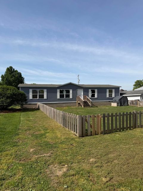Photo of 1048 Jackson Street, Richmond Dale, OH 45673 (MLS # 226014177)