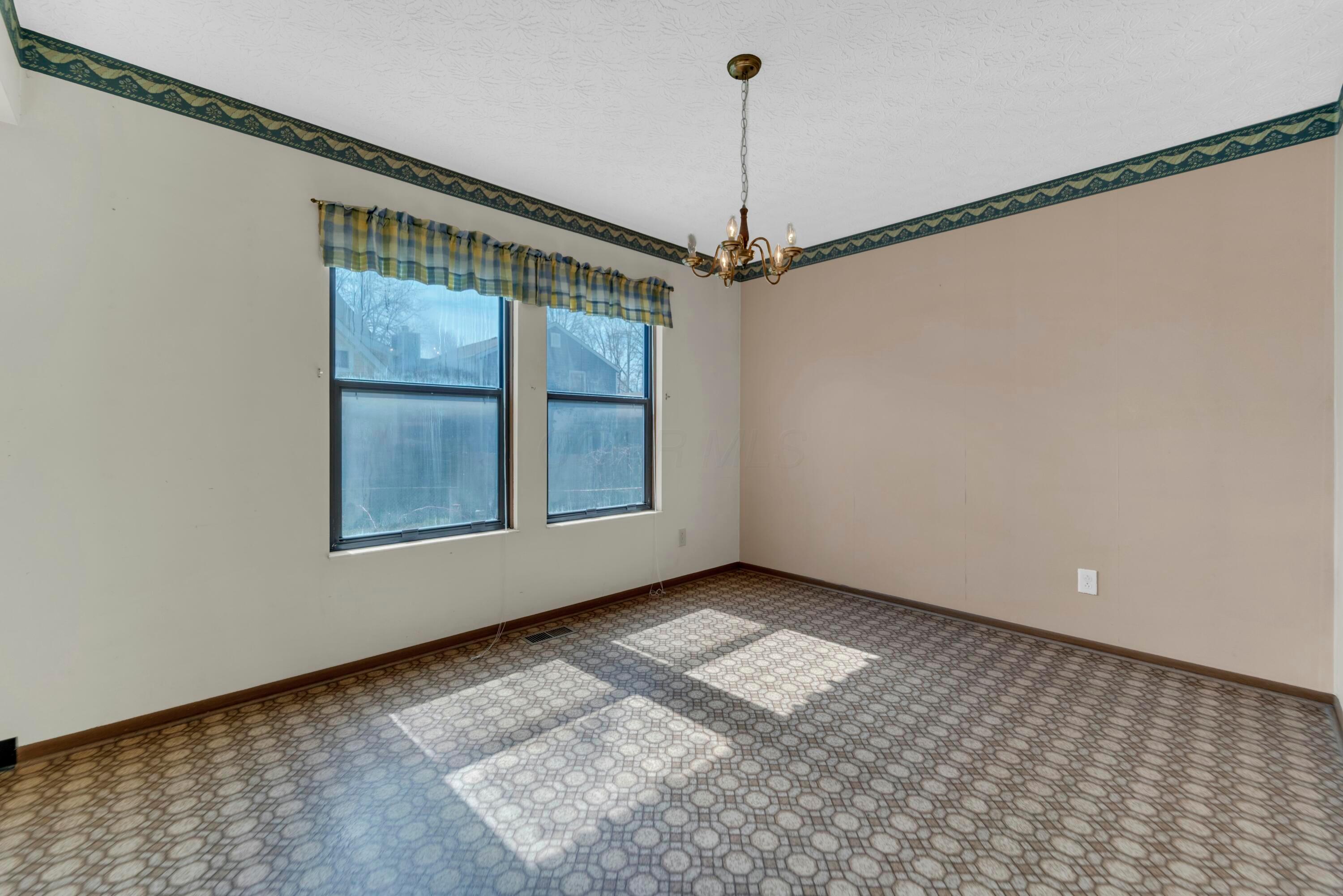 359 Halsbury Circle, Columbus, Ohio image 16