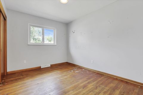Tiny photo for 4455 Kenfield Road, Columbus, OH 43224 (MLS # 225037476)