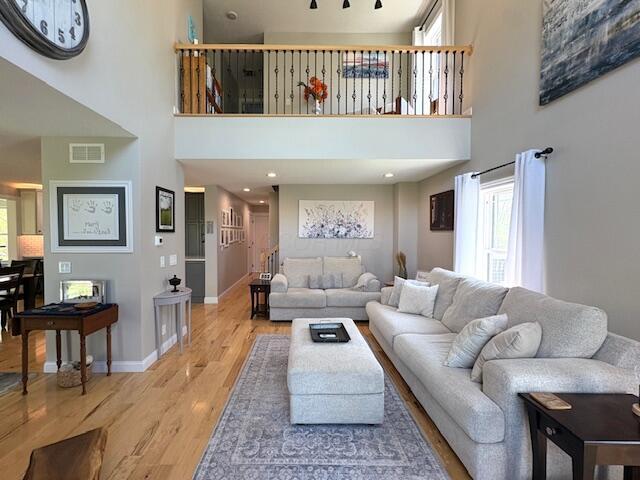 Alexandria, Ohio, 43001, United States, 5 Bedrooms Bedrooms, ,4 BathroomsBathrooms,Residential,Active,2043807