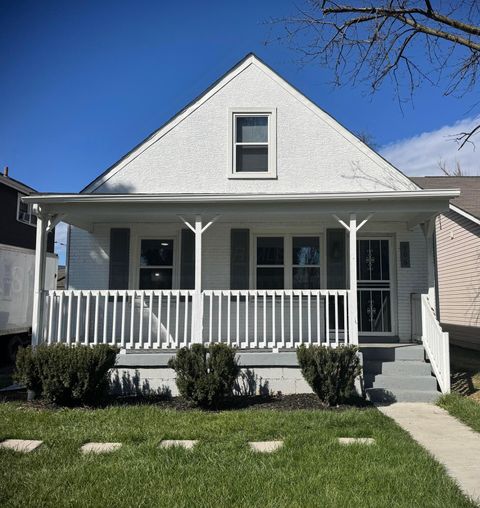 Photo of 906 E 18th Avenue, Columbus, OH 43211 (MLS # 226008242)