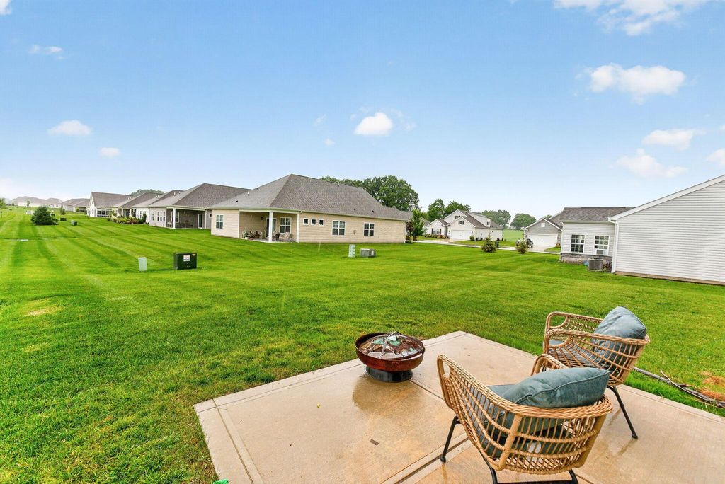 Photo of 327 Mannaseh Drive W, Granville, OH 43023 (MLS # 226023057)