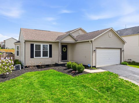 Photo of 1816 Fern Trail Drive, Lancaster, OH 43130 (MLS # 226010838)