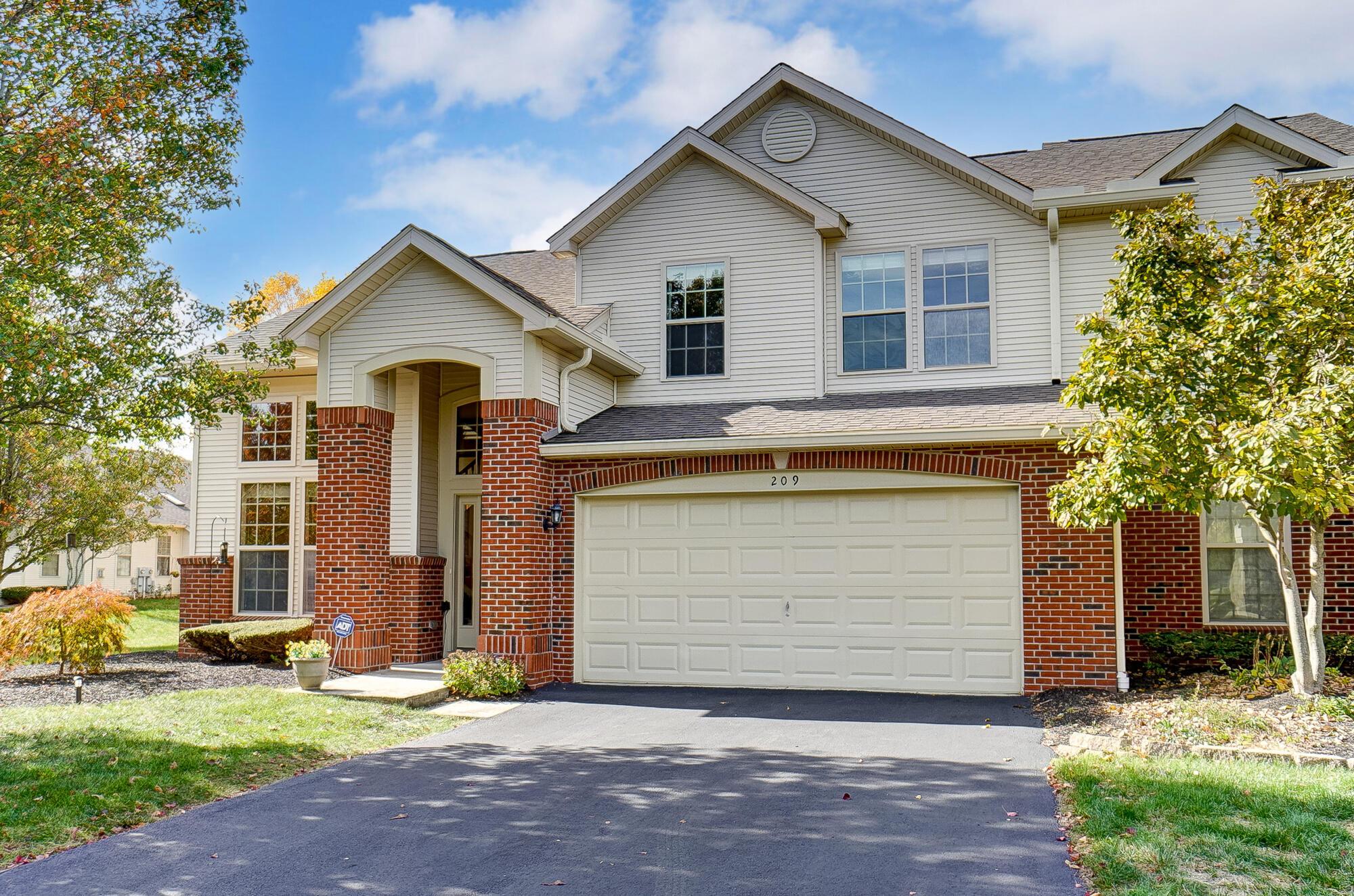 209 Postage Circle, Pickerington, Ohio image 3