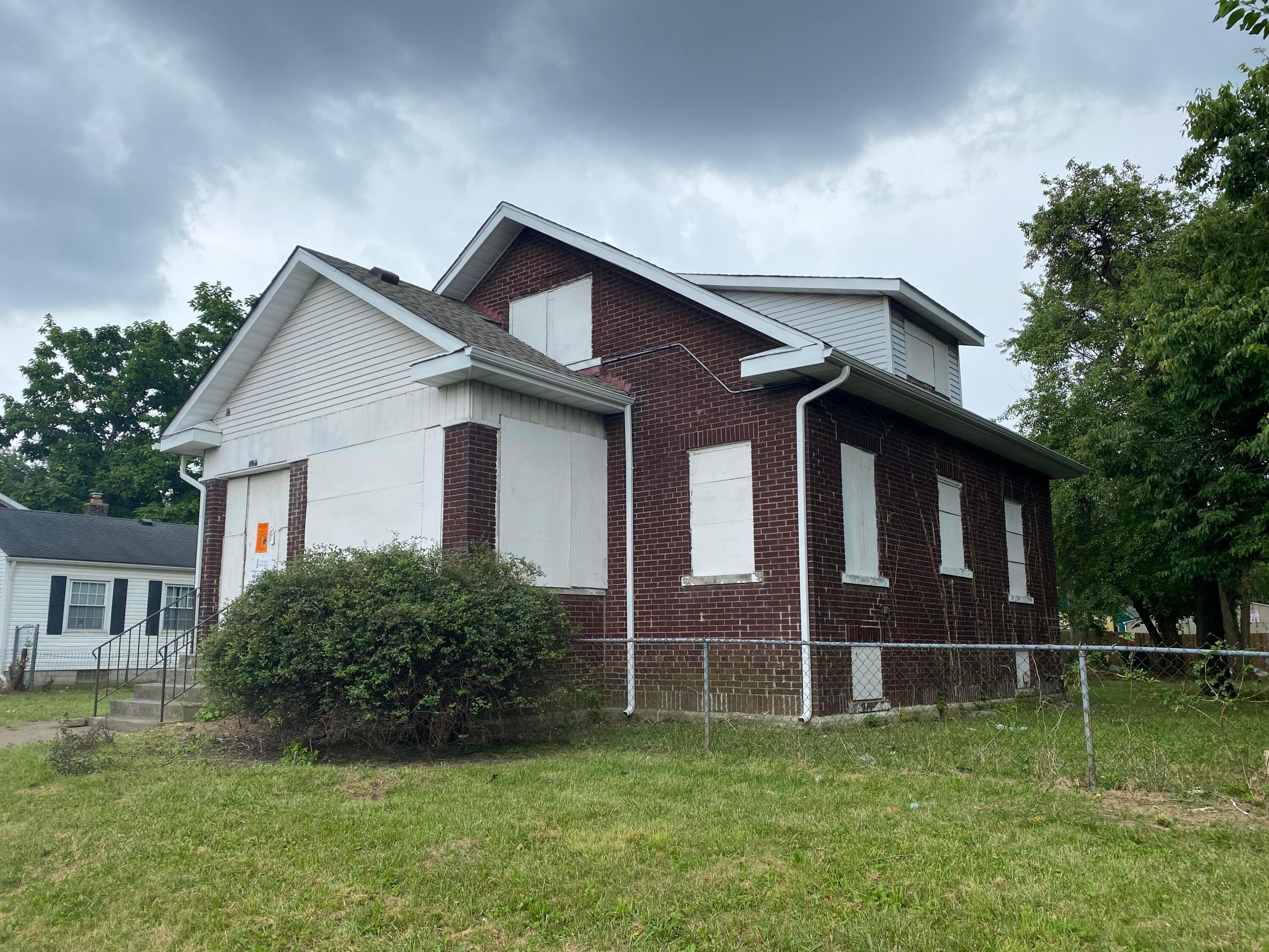 Photo 1 of 4 of 1027 E 14th Avenue house