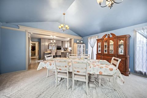Tiny photo for 300 Dunbarton Road, Columbus, OH 43230 (MLS # 225039493)