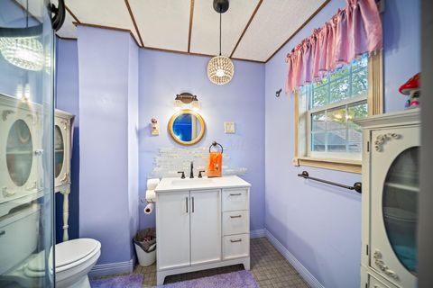 Tiny photo for 300 Dunbarton Road, Columbus, OH 43230 (MLS # 225039493)