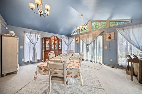 Tiny photo for 300 Dunbarton Road, Columbus, OH 43230 (MLS # 225039493)