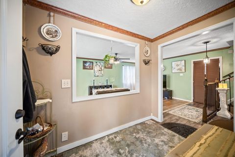 Tiny photo for 300 Dunbarton Road, Columbus, OH 43230 (MLS # 225039493)