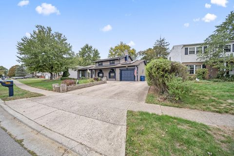 Tiny photo for 300 Dunbarton Road, Columbus, OH 43230 (MLS # 225039493)