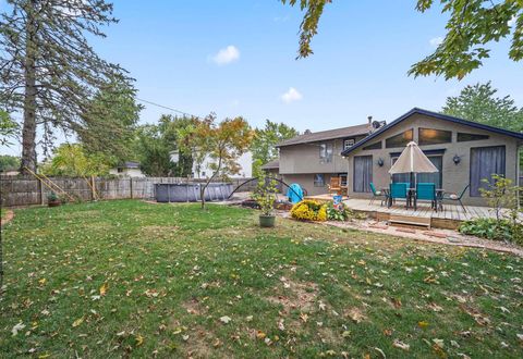 Tiny photo for 300 Dunbarton Road, Columbus, OH 43230 (MLS # 225039493)