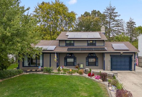 Photo of 300 Dunbarton Road, Columbus, OH 43230 (MLS # 225039493)