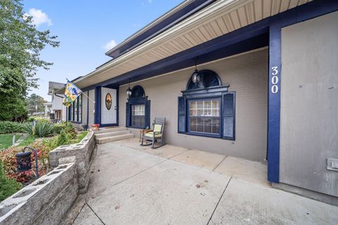 Tiny photo for 300 Dunbarton Road, Columbus, OH 43230 (MLS # 225039493)