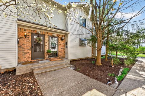 Photo of 421A E North Street, Worthington, OH 43085 (MLS # 226011143)