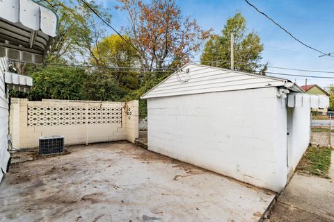 Tiny photo for 2122 Margaret Avenue, Columbus, OH 43219 (MLS # 225040591)