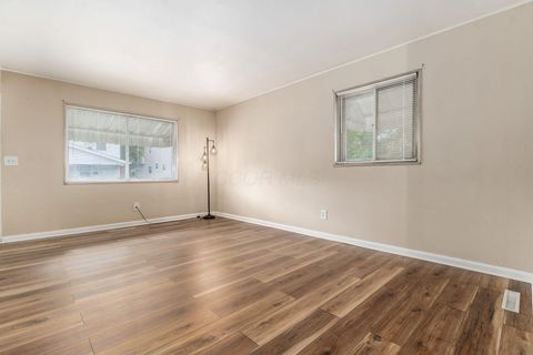 Tiny photo for 2122 Margaret Avenue, Columbus, OH 43219 (MLS # 225040591)
