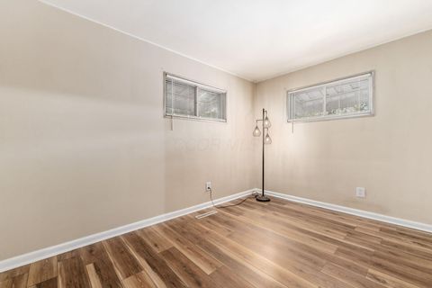 Tiny photo for 2122 Margaret Avenue, Columbus, OH 43219 (MLS # 225040591)