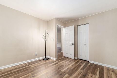 Tiny photo for 2122 Margaret Avenue, Columbus, OH 43219 (MLS # 225040591)