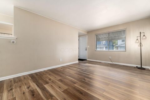 Tiny photo for 2122 Margaret Avenue, Columbus, OH 43219 (MLS # 225040591)