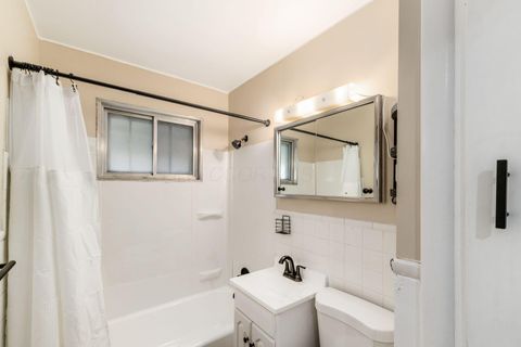 Tiny photo for 2122 Margaret Avenue, Columbus, OH 43219 (MLS # 225040591)