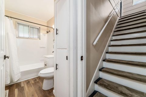 Tiny photo for 2122 Margaret Avenue, Columbus, OH 43219 (MLS # 225040591)