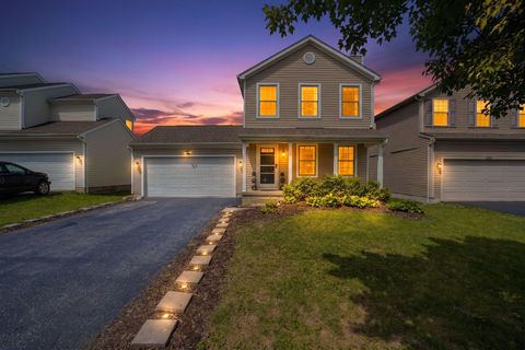 Photo of 2145 Staghorn Way, Grove City, OH 43123 (MLS # 226017573)