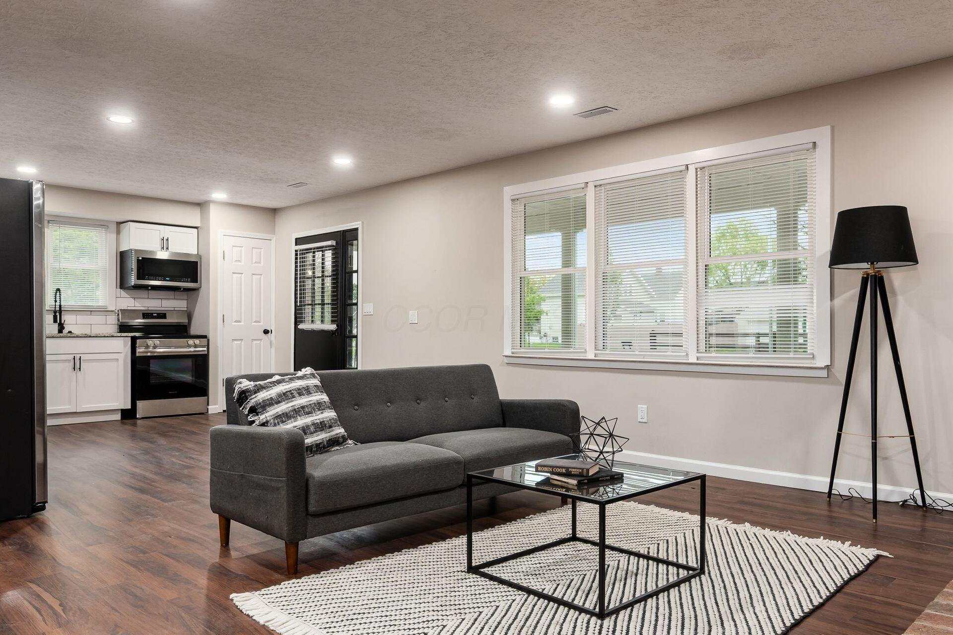 4173 Arbutus Avenue, Grove City, Ohio image 18