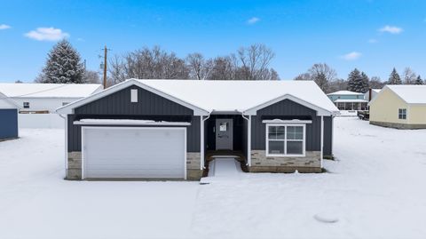 Photo of 13062 Cedar Road NE, Thornville, OH 43076 (MLS # 225043827)