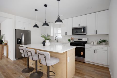 Photo of 921 Yeoman Street, Washington Court House, OH 43160 (MLS # 226005620)