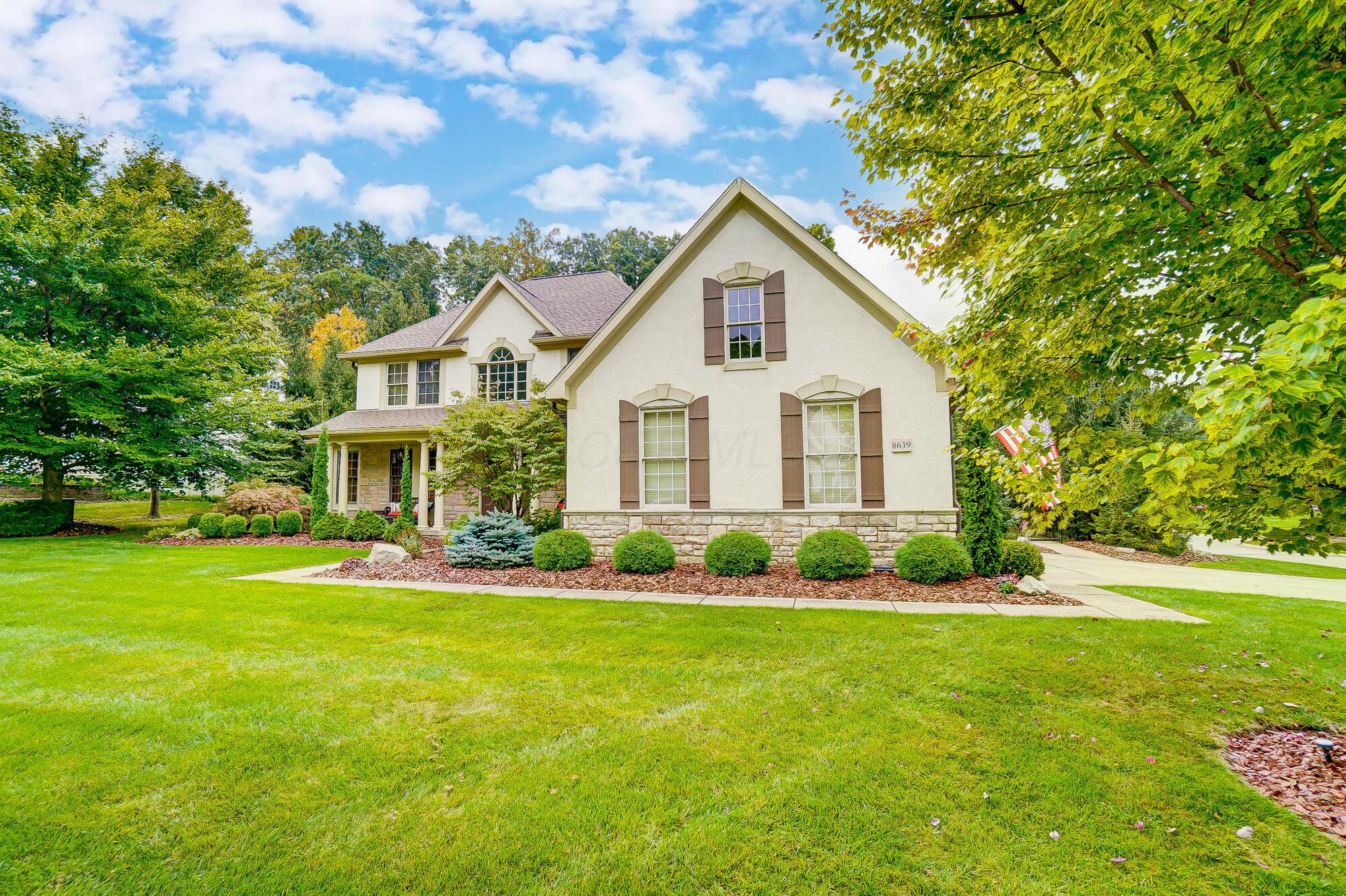 8639 Cavecreek Court, Powell, Ohio image 4