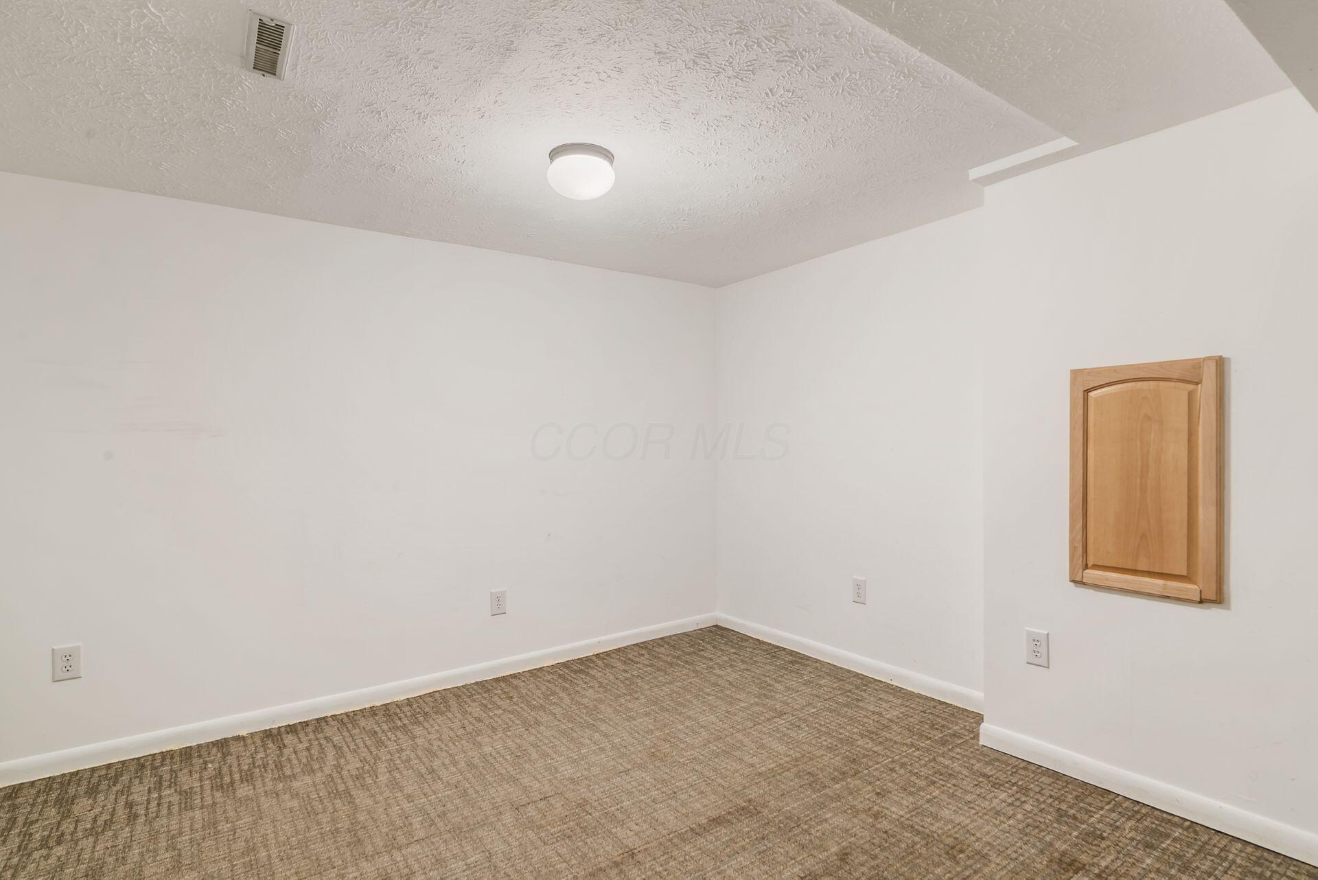 2386 Northbranch Road, Grove City, Ohio image 28