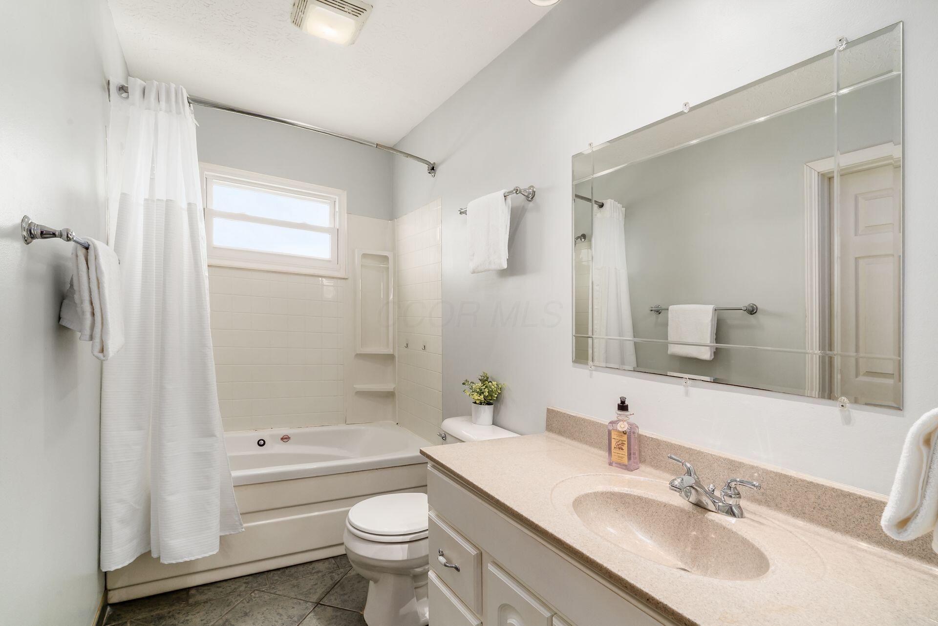 2386 Northbranch Road, Grove City, Ohio image 15