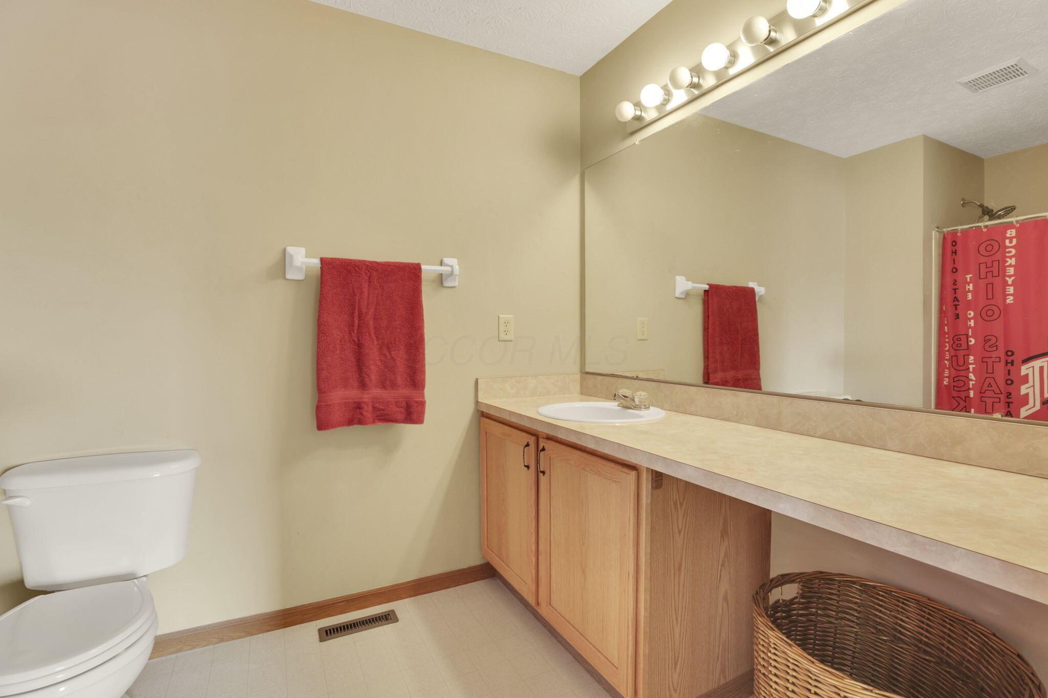 915 Wellsley Way, Plain City, Ohio image 36