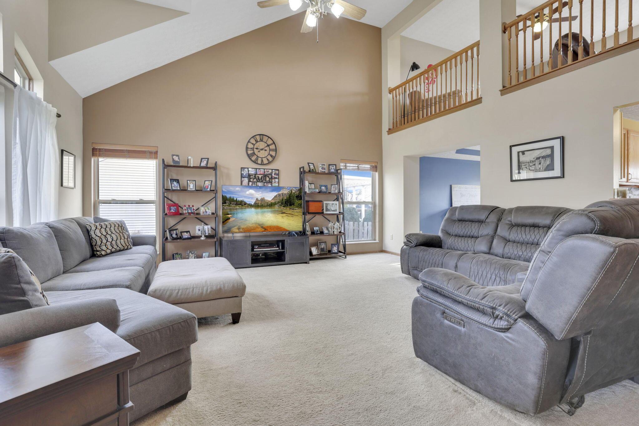 915 Wellsley Way, Plain City, Ohio image 3