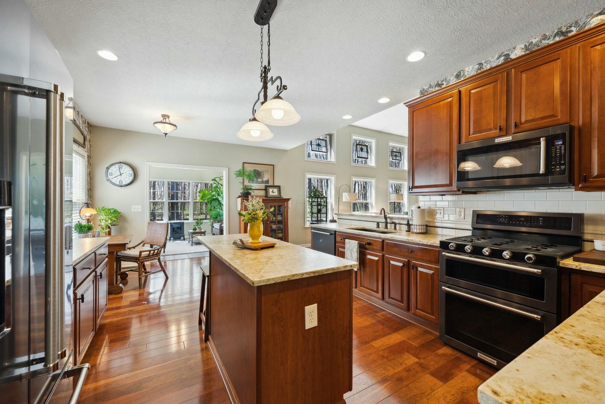 6767 Burnside Lane, Dublin, Ohio image 29