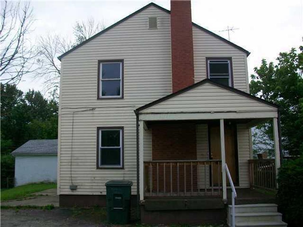 Photo of 2444 Bretton Place, Columbus, OH 43211 (MLS # 226018559)