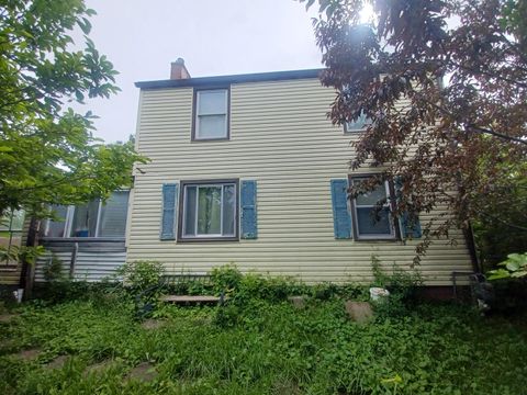 Photo of 2444 Bretton Place, Columbus, OH 43211 (MLS # 226018559)
