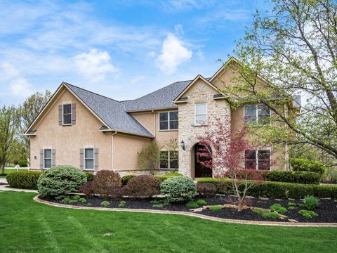 Photo of 8674 Filiz Lane, Powell, OH 43065 (MLS # 226011684)