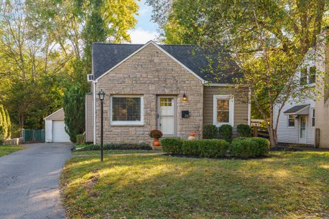 Photo of 221 Deland Avenue, Columbus, OH 43214 (MLS # 225039185)