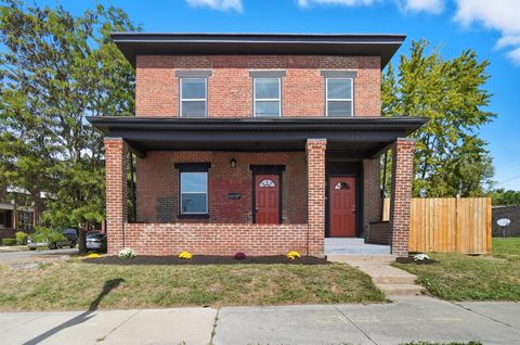 Photo of 828 E Main Street, Columbus, OH 43205 (MLS # 225037586)