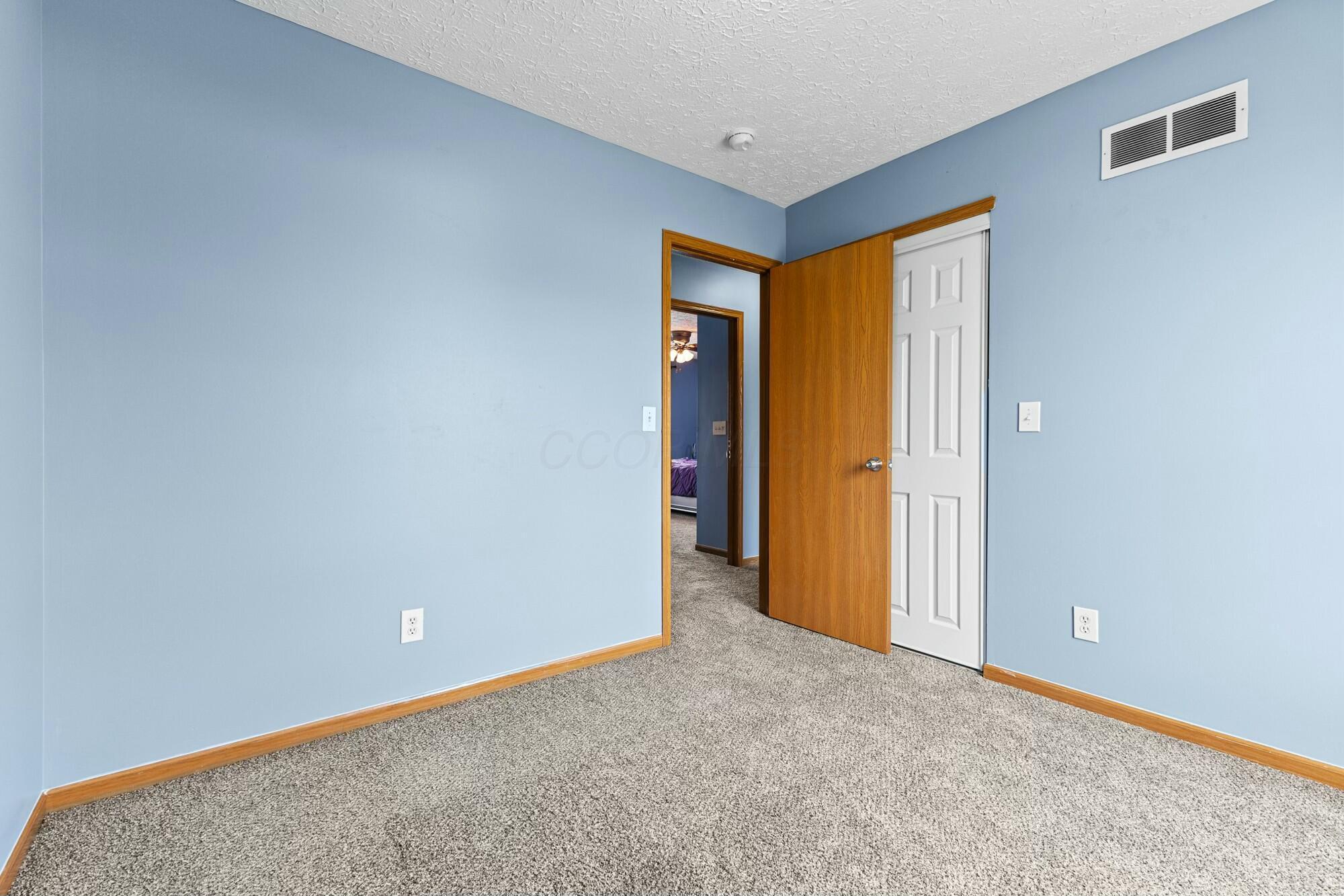 7910 Waggoner Run Drive, Blacklick, Ohio image 17
