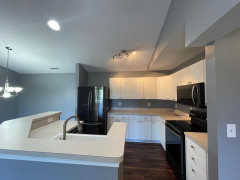 Tiny photo for 2001 Berrancher Drive, Columbus, OH 43228 (MLS # 226019621)