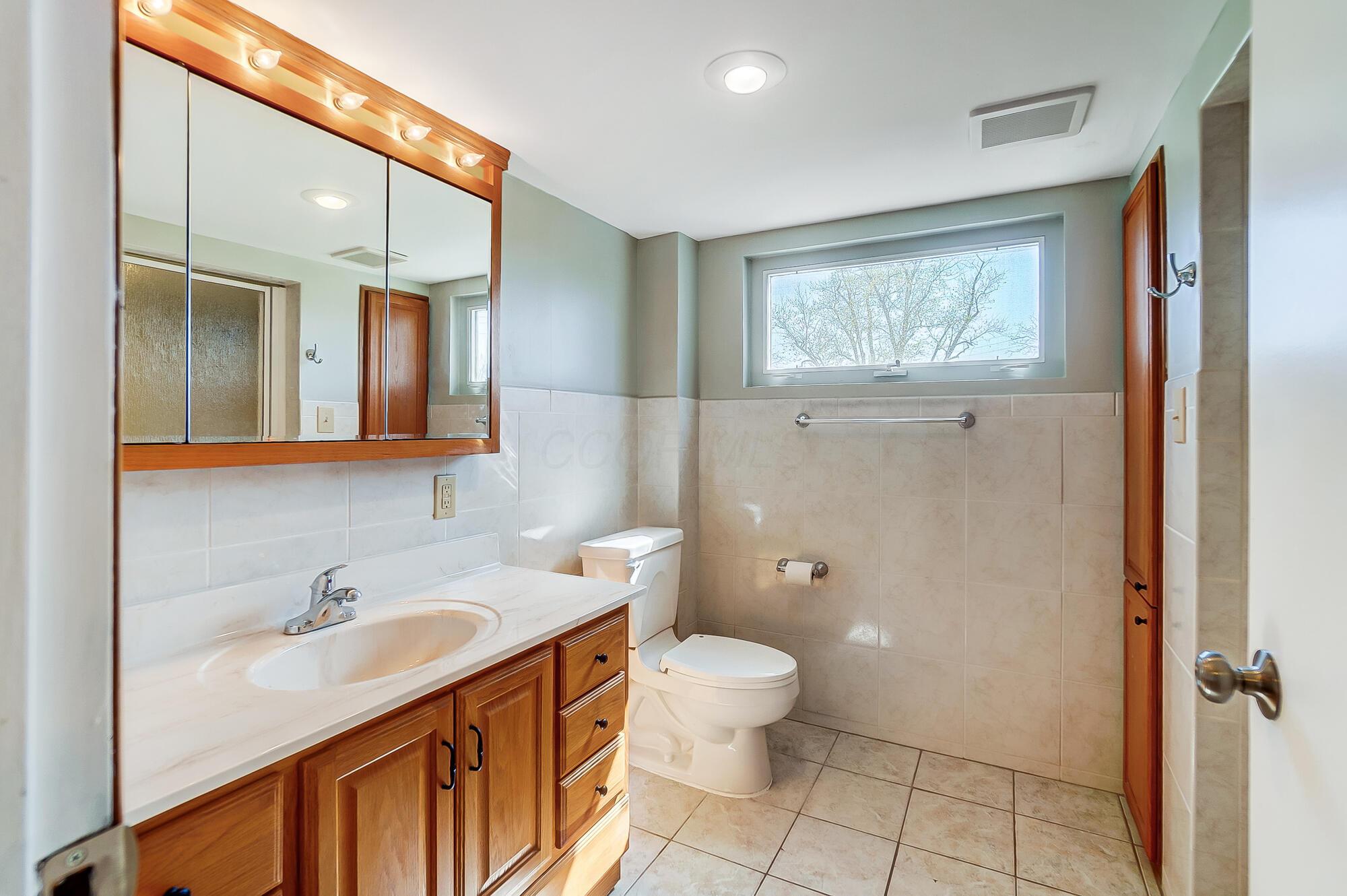 296 Walnut Street, Groveport, Ohio image 24